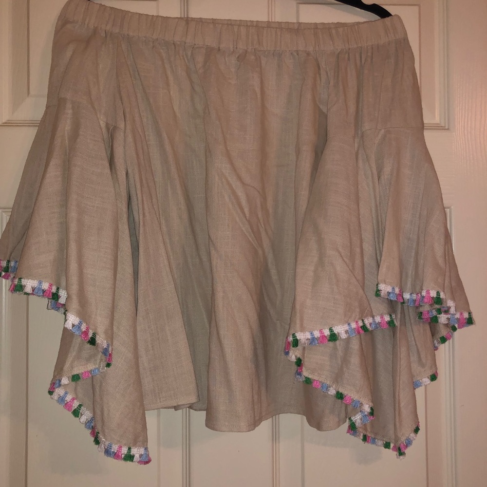 Andrés by Unit, Small Beige Off the Shoulder Trumpet Sleeve Boho Blouse, Fringe